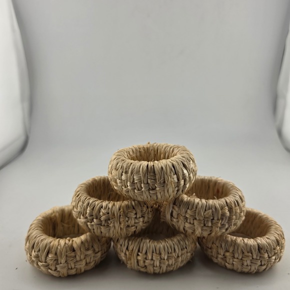 VTG Woven Raffia Napkin Rings Holders Set of 5 Natural Fiber Table Decor - Picture 1 of 2
